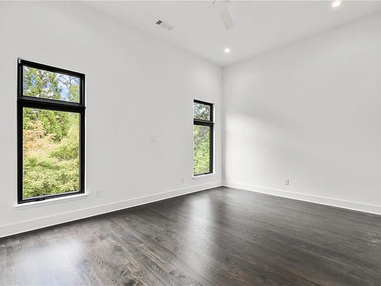 19 Spruell Springs Rd NE — Photo 15