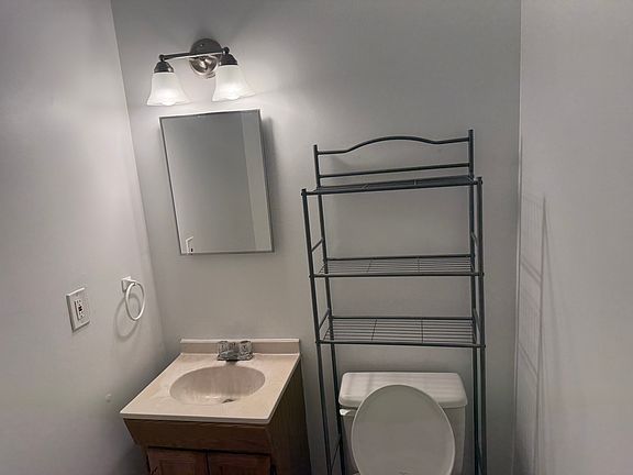 Master bedroom bathroom