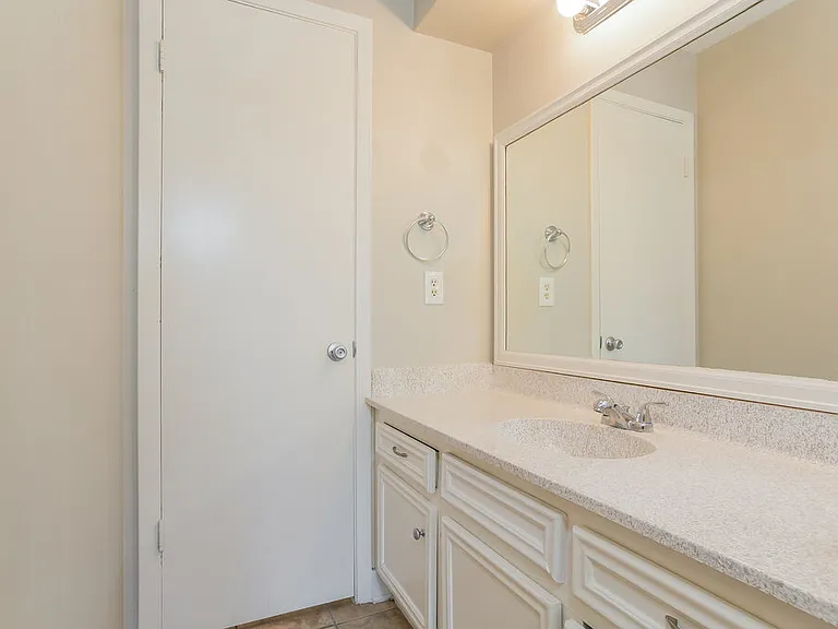 2707 Skelton Dr — Photo 9
