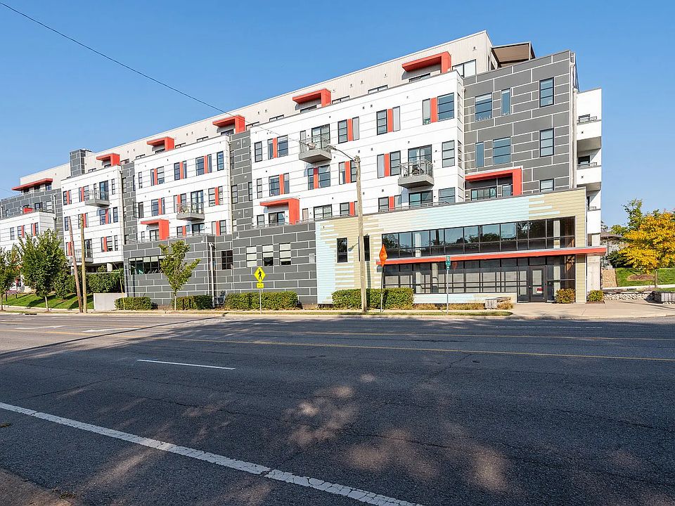 1st image of 1900 12th Ave S #419