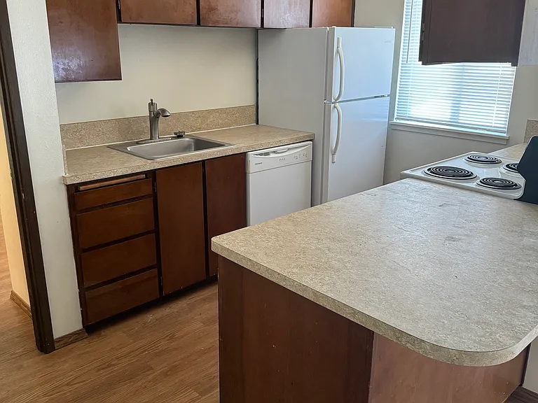 629 SE Franklin St #2 — Photo 3