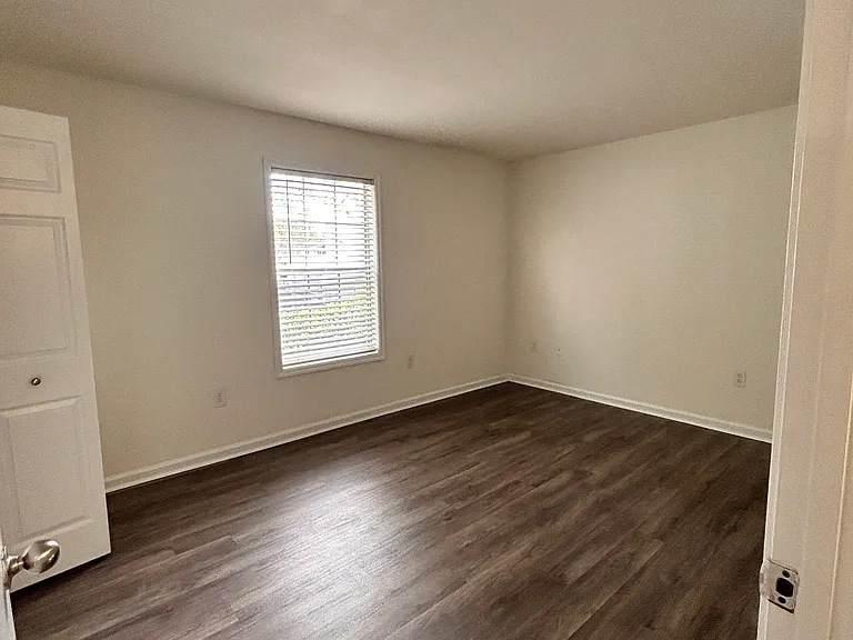 1159 Fords Pointe Cir #1159 — Photo 7