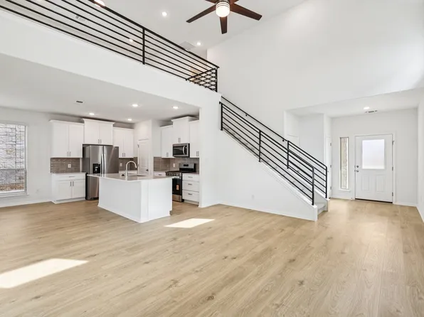 323 Elephant Island Loop, Buda, TX 78610