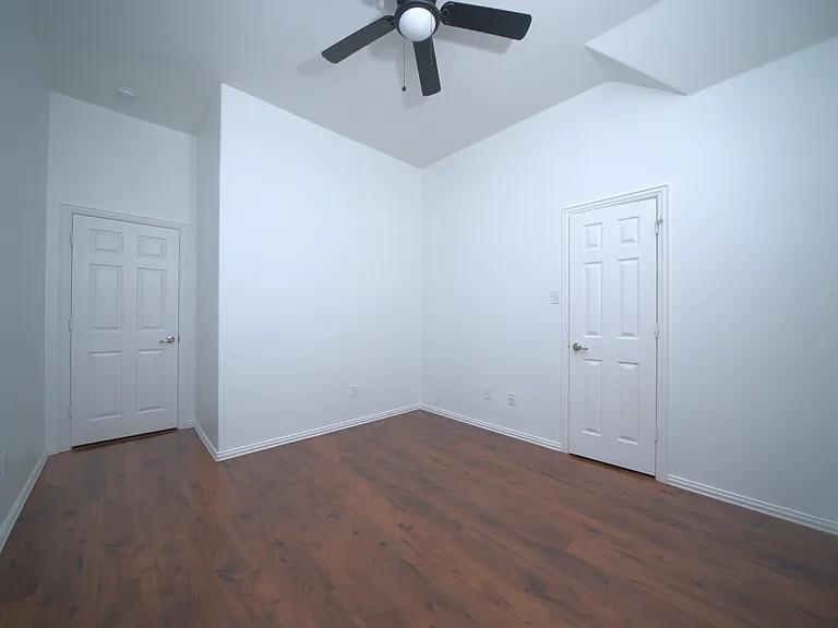 2708 Comanche Trl — Photo 26