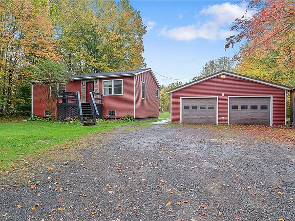 3rd image of 3176 Powell Rd