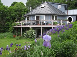 52 Ordway Rd, Tunbridge, VT 05077