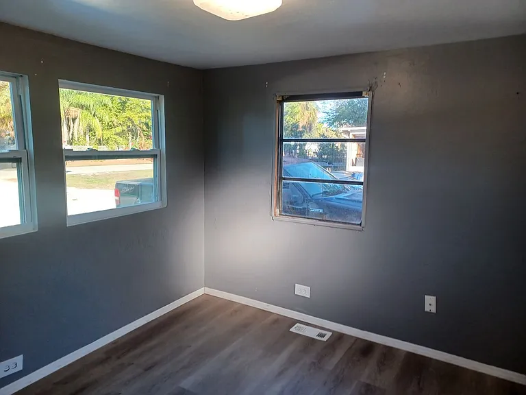 8305 McDaniel Dr — Photo 12
