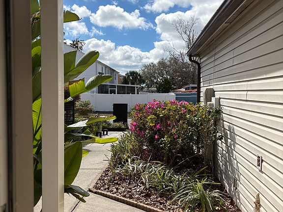 4th image of 6141 Oak Cluster Cir