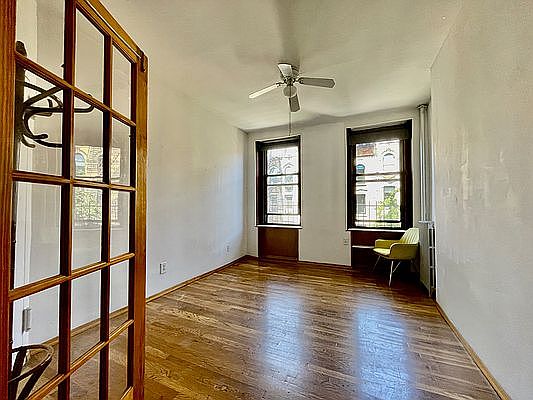4th image of 62 E 7th St #4