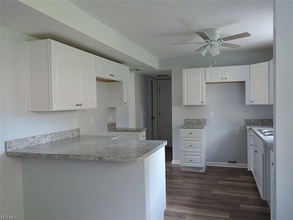 3rd image of 2140 E 41st St