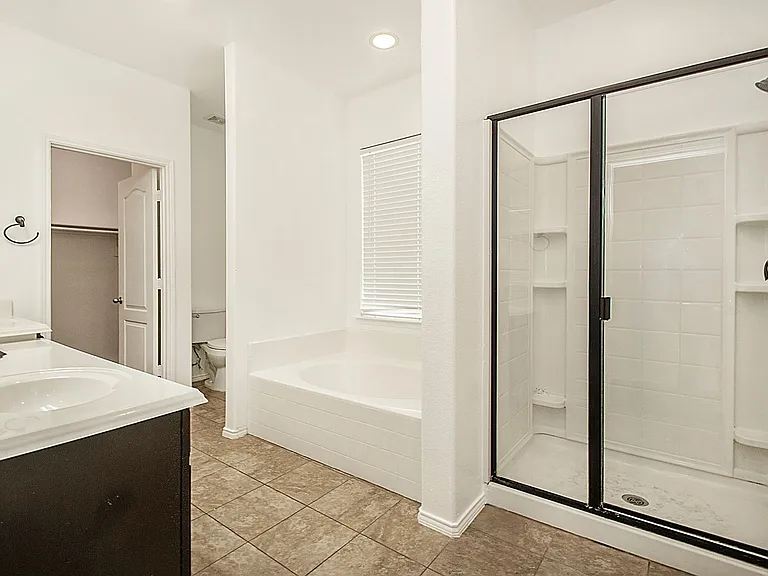 917 Swan Ridge Dr — Photo 19