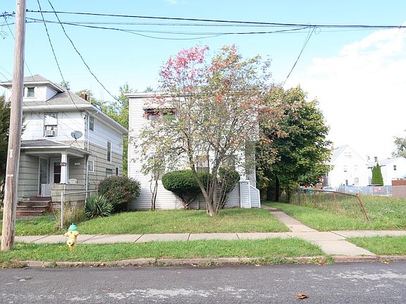 2nd image of 1540 Ashland Ave #2