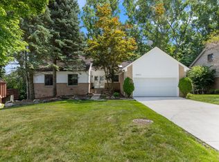 38657 Lancaster Dr, Farmington Hills, MI 48331