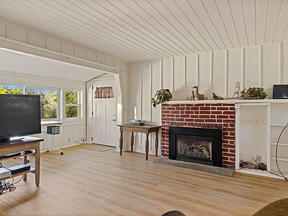 3rd image of 6641 Ribbon Ln