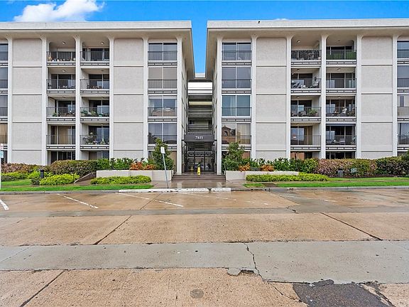 4th image of 7811 Eads Ave Unit 201