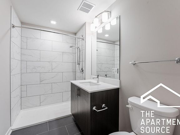 2nd image of 302 W North Ave #301
