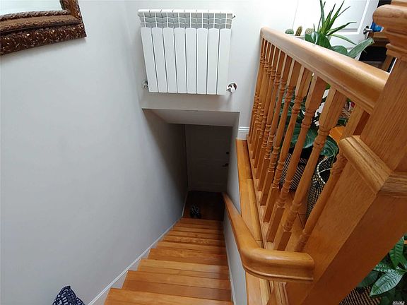 4th image of 6524 Admiral Ave #2