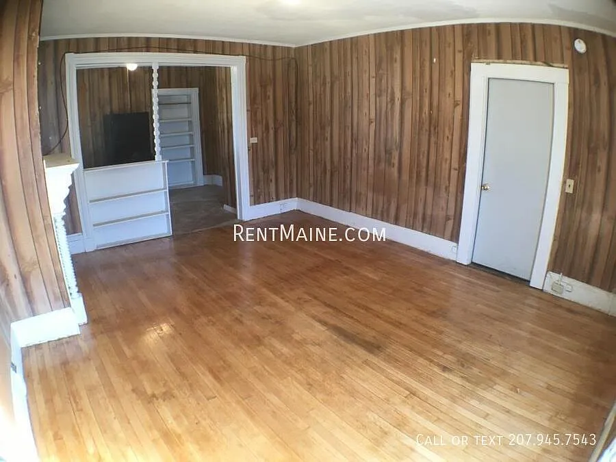 Studio, $925 — Photo 2