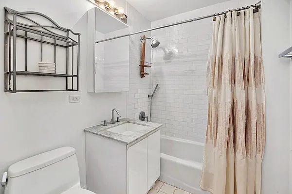 Rented by Douglas Elliman | media 7