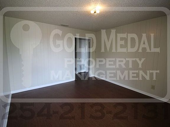 2nd image of 810 Pecan Cir