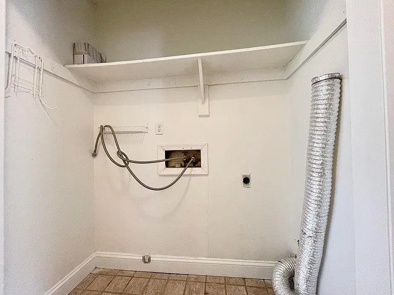 1723 Rueger St — Photo 14