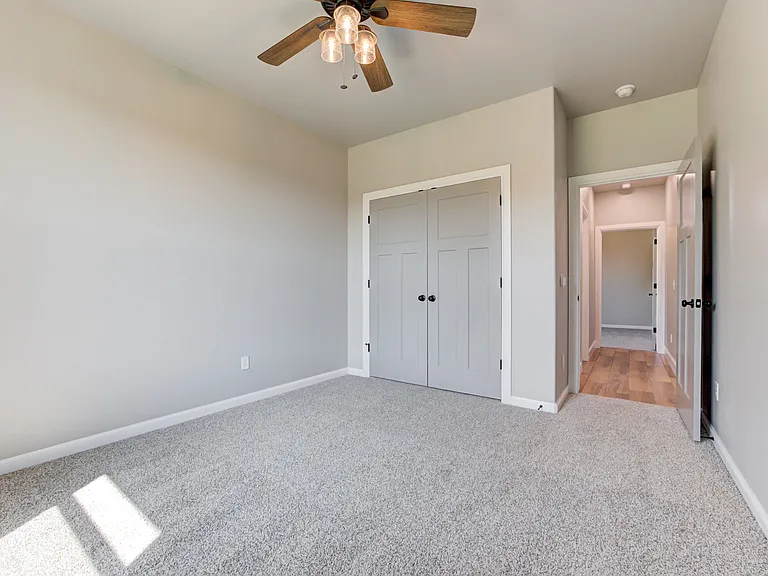 2728 Dunham Dr — Photo 37