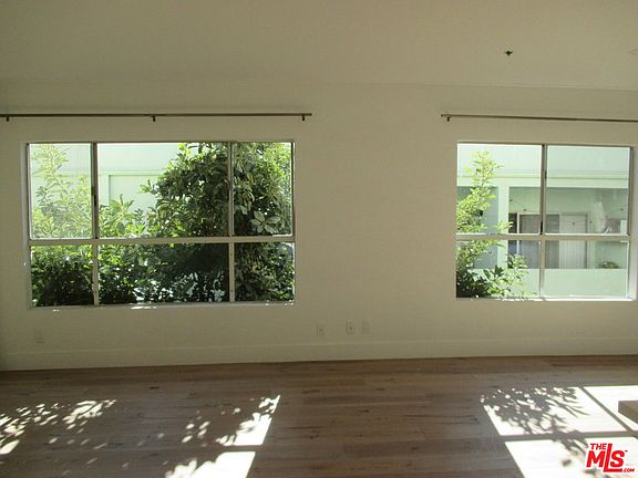 3rd image of 940 Larrabee St #408