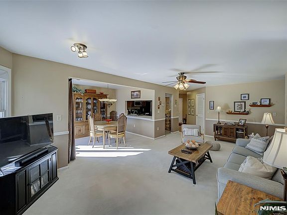 5th image of 101 Quartz Ln