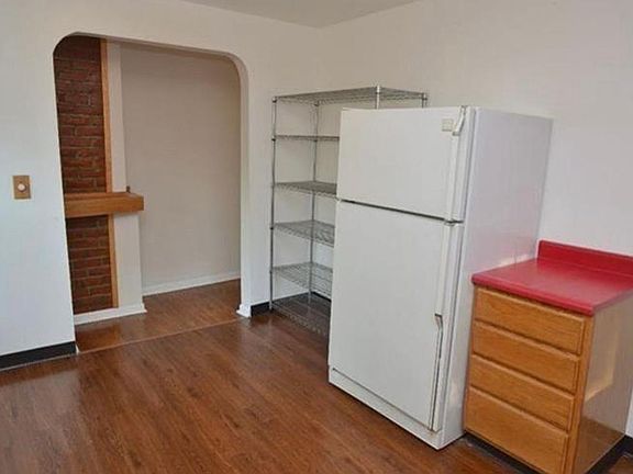 5th image of 1246 Kensington Dr