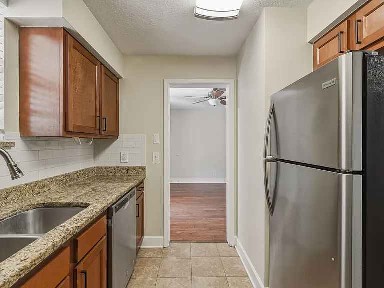 1757 El Camino Rd #4 — Photo 6