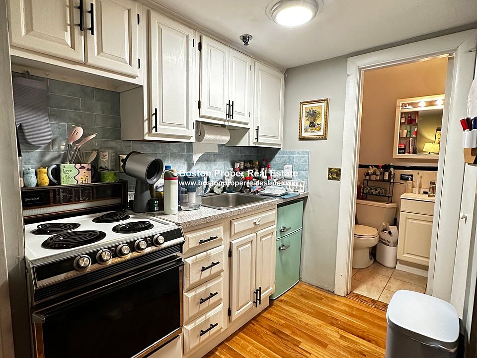 1st image of 116 Marlborough St APT 3