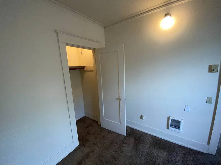 2409 NE Martin Luther Xing #201 — Photo 12