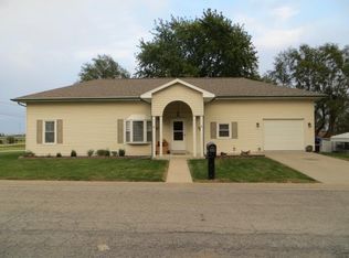 1418 Stafford Ln, Cameron, MO 64429