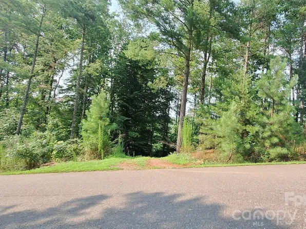 2620 Waterside Blvd NW, Valdese, NC 28690