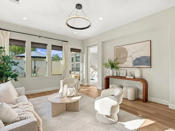 7875 Lusardi Creek Ln, San Diego, CA 92127