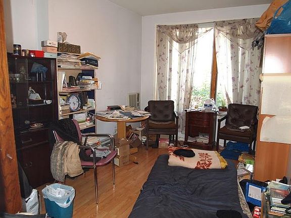 4th image of 2672 E 21st St