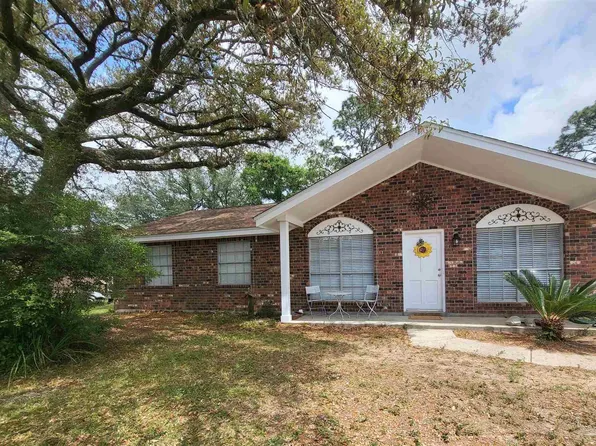 5760 Ventura Ln, Pensacola, FL 32526