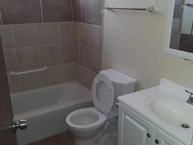 446 E Calle Arizona #1 — Photo 3