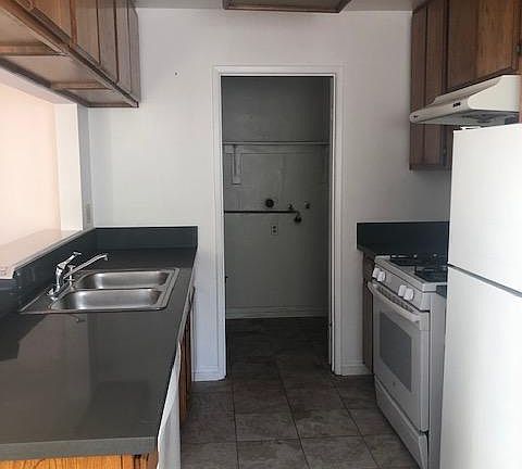 4th image of 102 Harkness Ave APT 4
