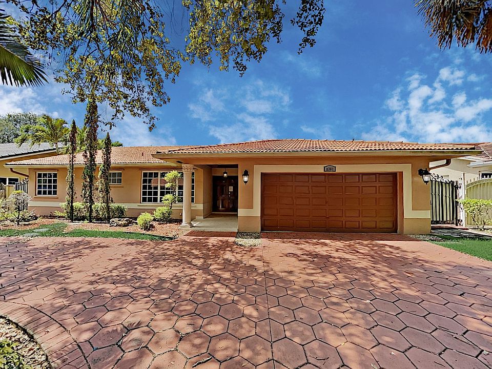 1st image of 8361 NW 166th Ter