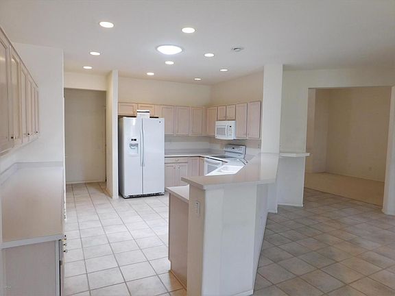 4th image of 14202 W Dusty Trail Blvd