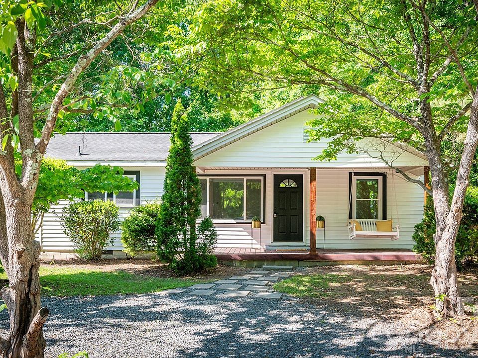 1st image of 3828 Oakwood Rd