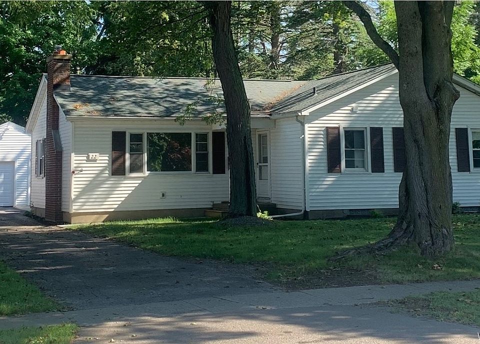 1st image of 22 Henderson Pl