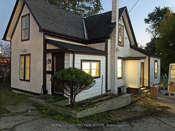 3rd image of 993 Hamilton Rd