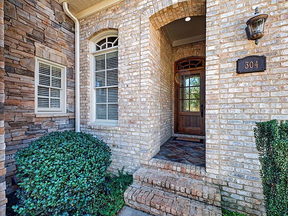 4th image of 304 Hammetts Glen Way