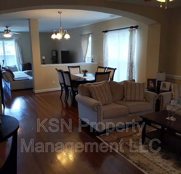 264 Pink Dogwood Ln — Photo 2