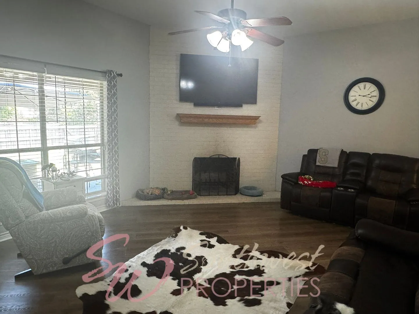 4 bed, 2.0 bath, 1576 sqft, $2,200 — Photo 4