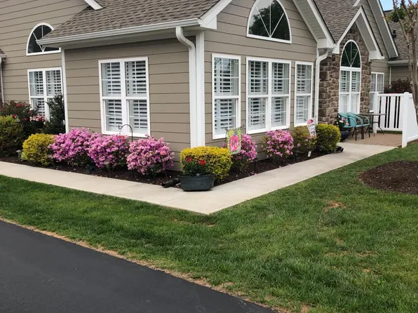 1379 Jefferson Way, Forest, VA 24551