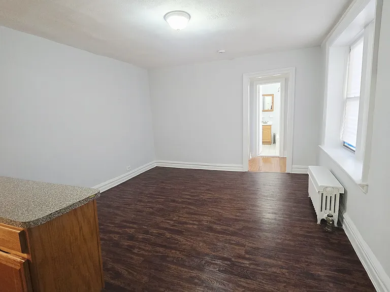 McLean Ave — Photo 10