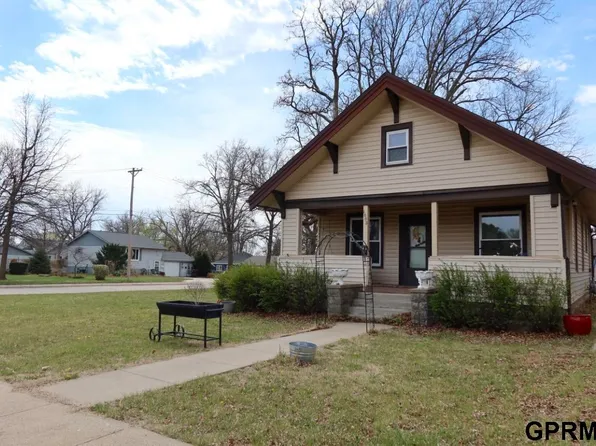 1003 N 14th St, Beatrice, NE 68310